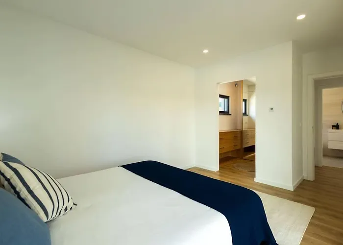 Pessegueiros * אריסרייה